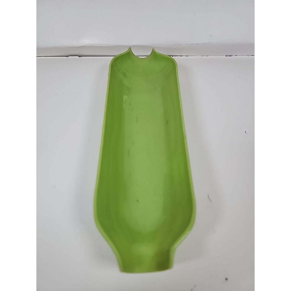 Royal Plastic Corn on the Cob Trays Holders Serving Plates Green 1970s Set Of 7